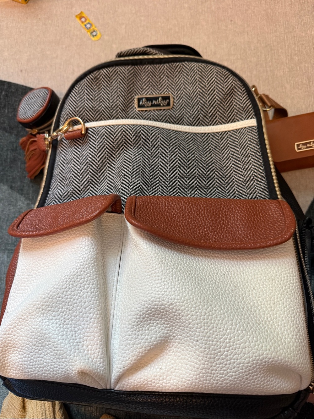 Itzy Ritzy White and Brown Herringbone